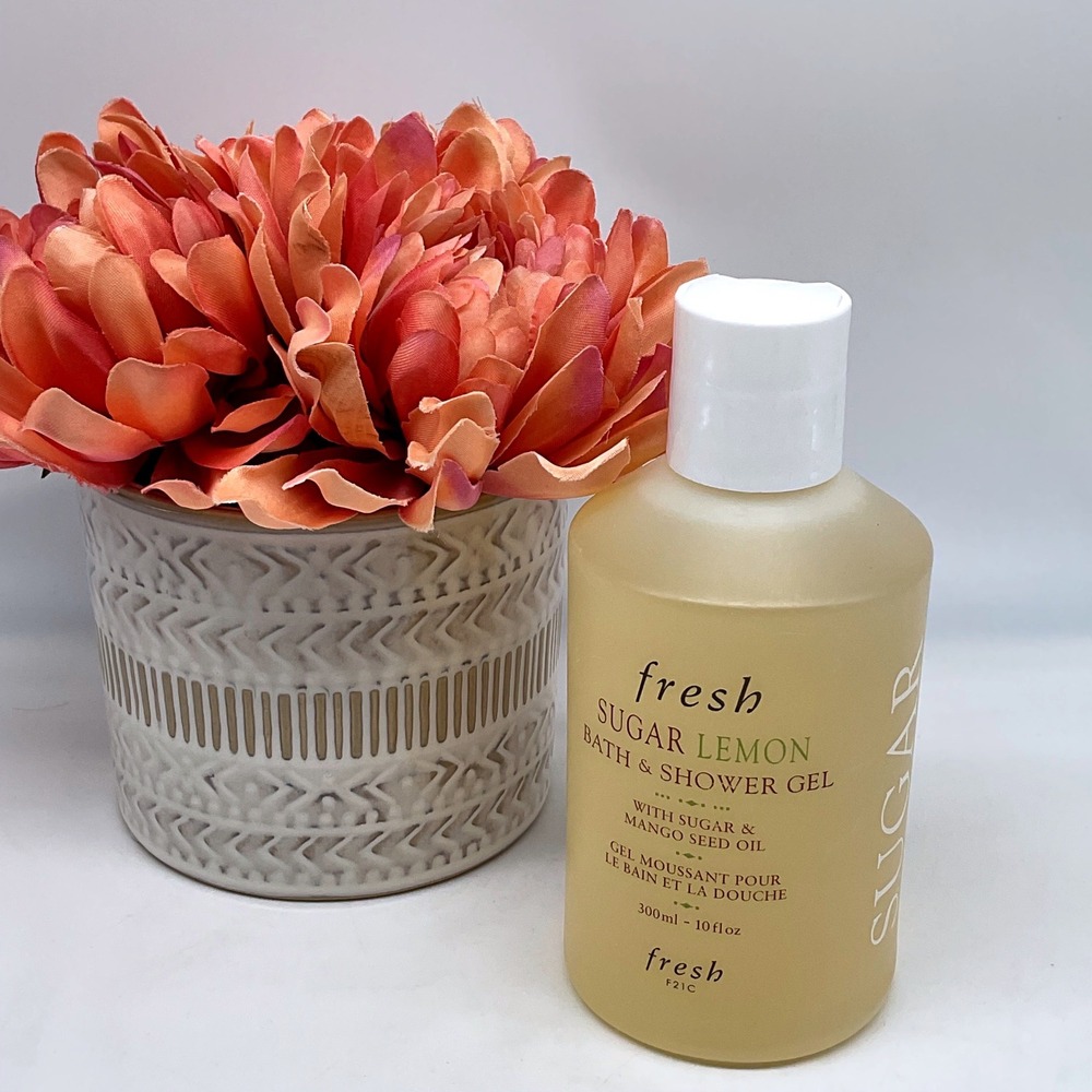 Fresh Sugar Lemon Bath and Shower Gel 10 fl oz with Sugar and Mango Seed Oil NEW